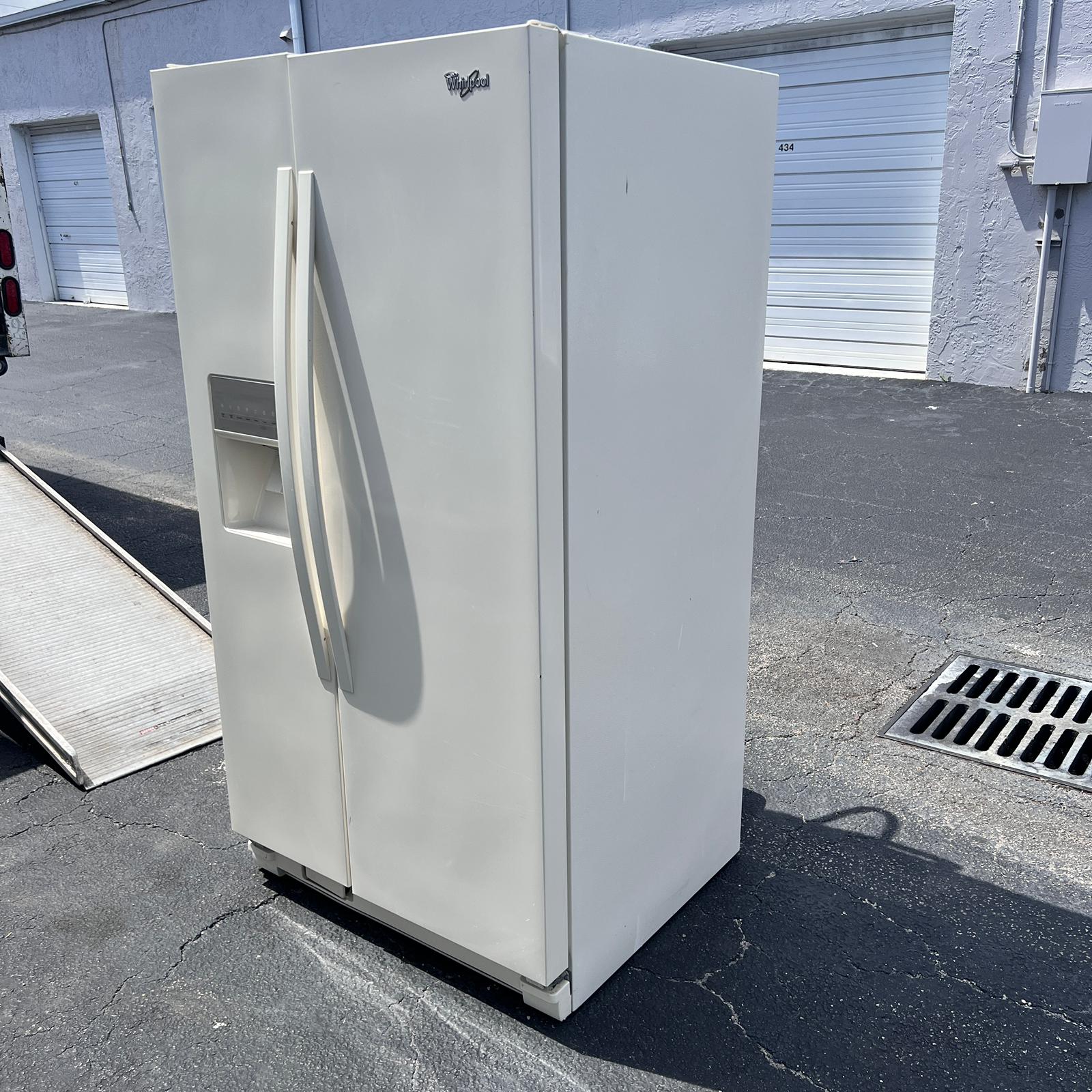 Whirlpool Side by Side Refrigerator Whirlpool Side by Side Refrigerator